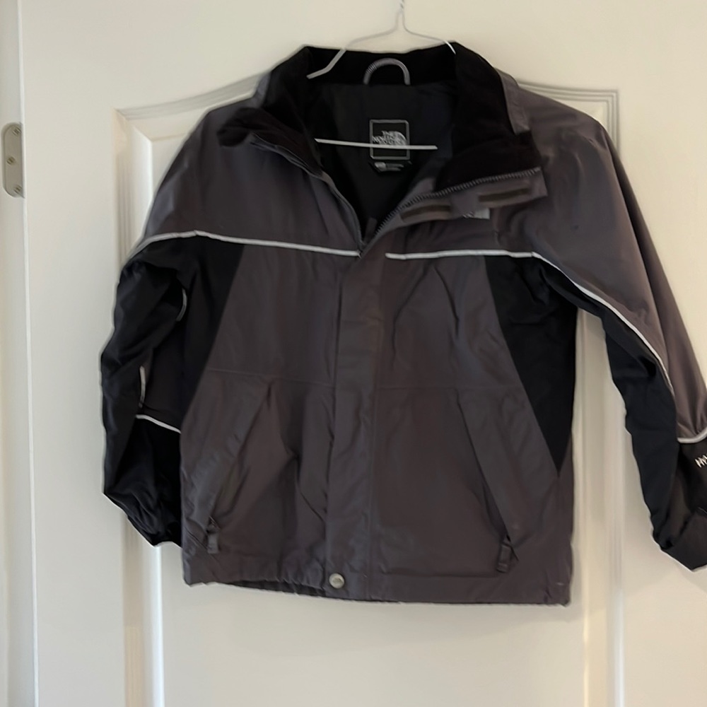 The North Face kids zip up rain jacket sz M (10-12) - no hood
